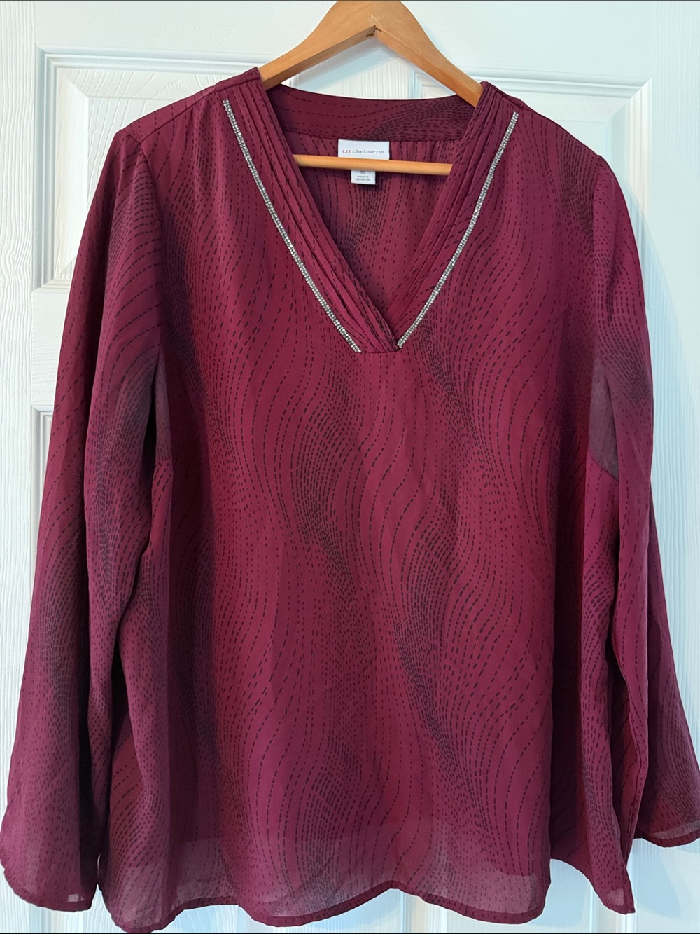 Liz Claiborne V-Neck Long Sleeve Blouse in wine red